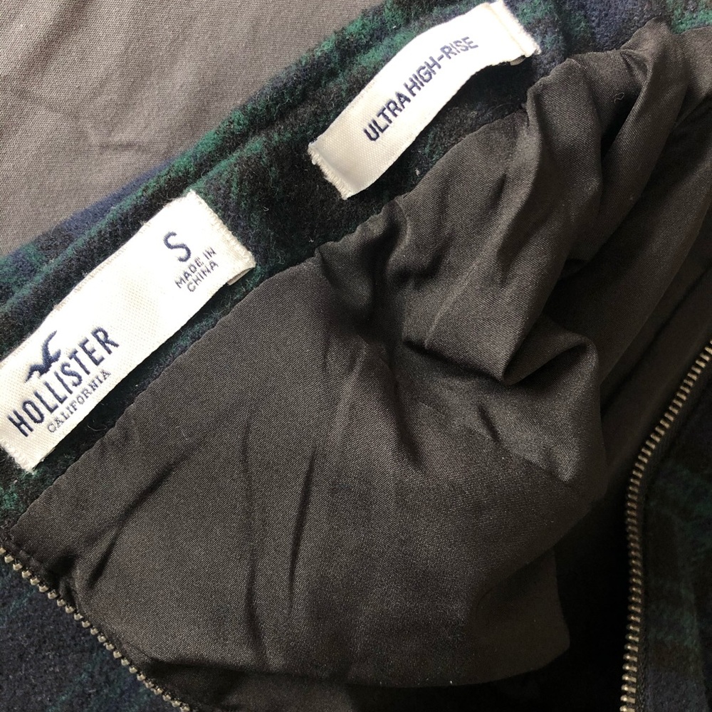 Hollister Plaid Mini Skirt - Picture 3 of 3